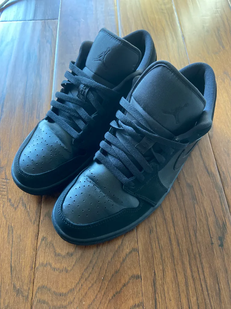 Air Jordon 1 Low Sneakers photo 1