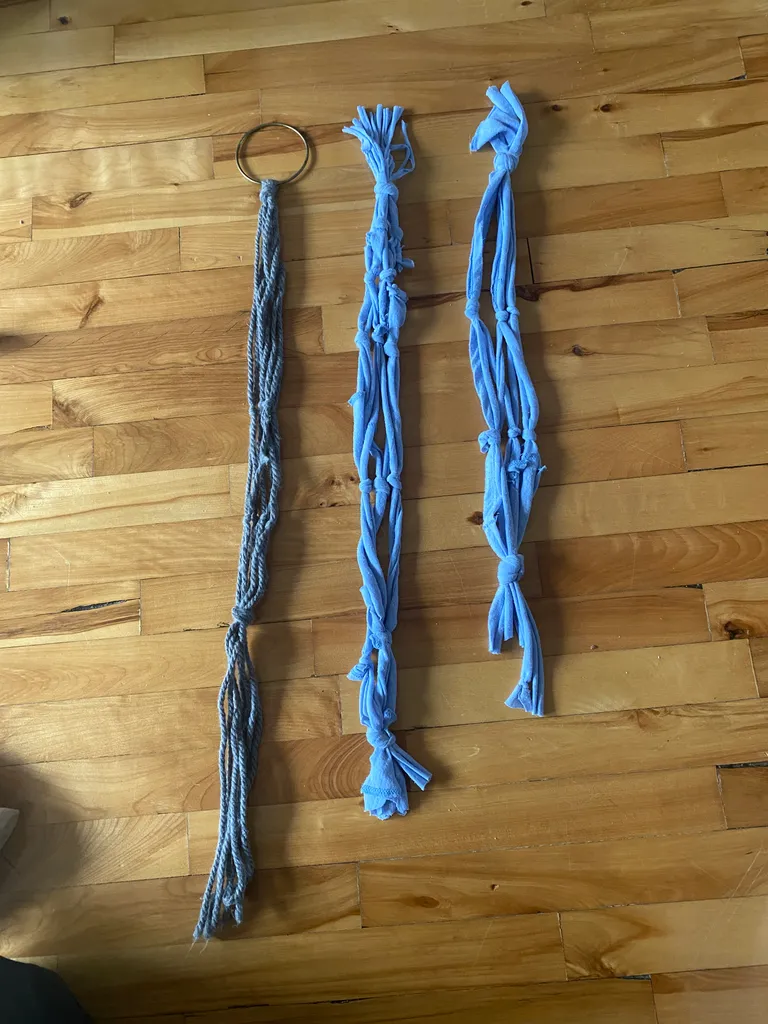 FREE macrame hangers photo 1