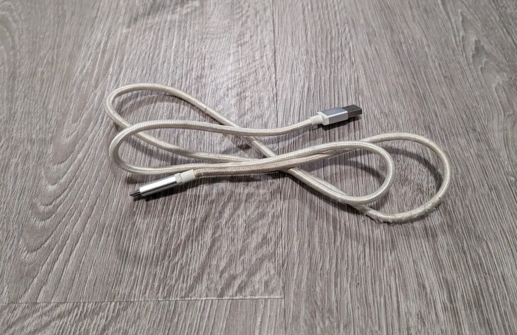 USB-C Cable photo 1