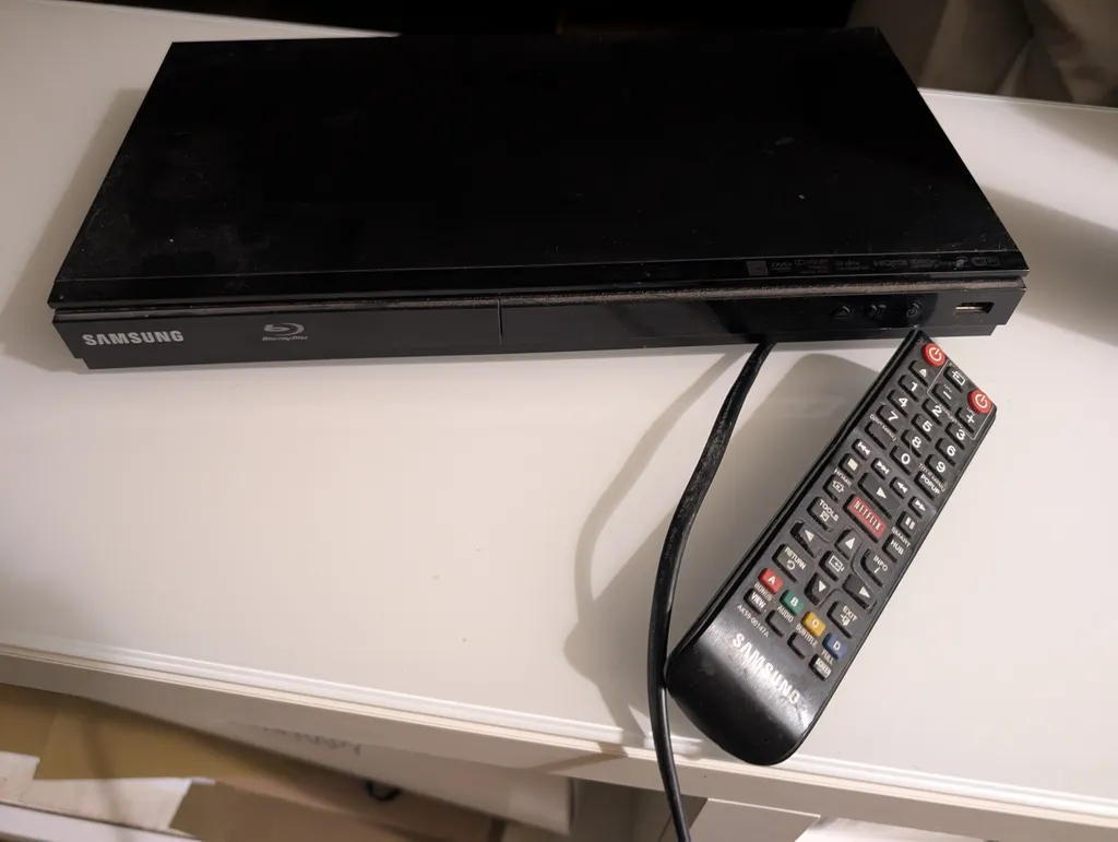 Blue Ray DVD player photo 1