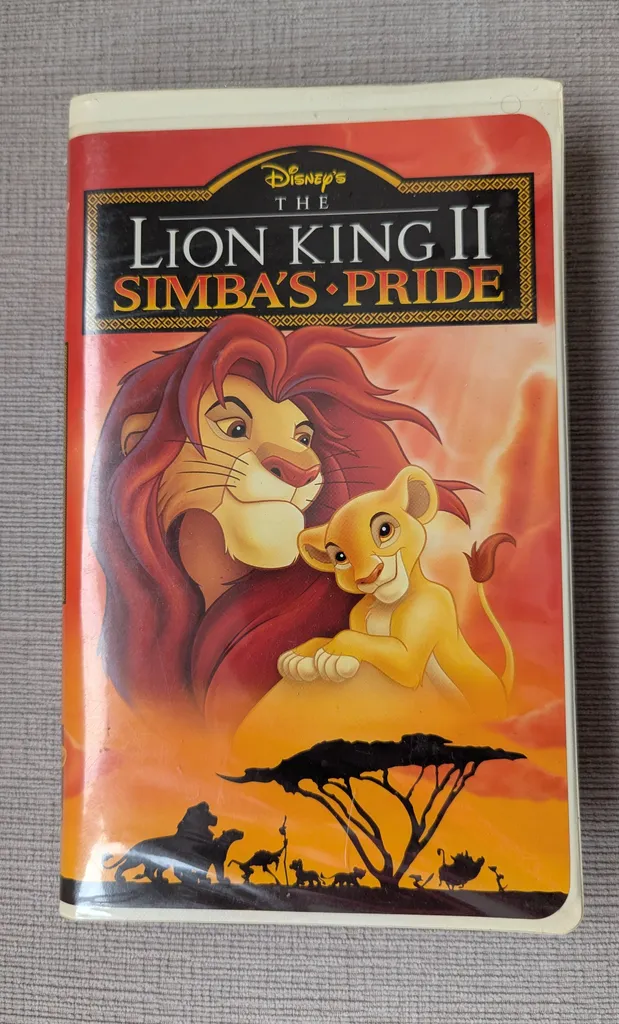 The Lion King II: Simba's Pride VHS photo 1