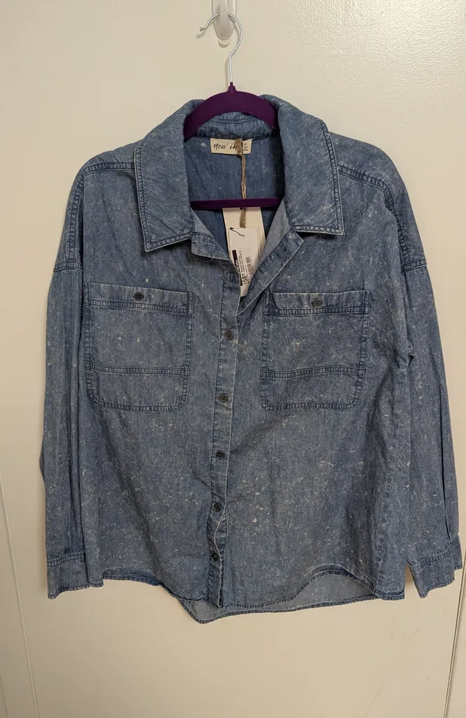 Brand New with Tags Washed Chambray Collared Shirt - Size Medium photo 1