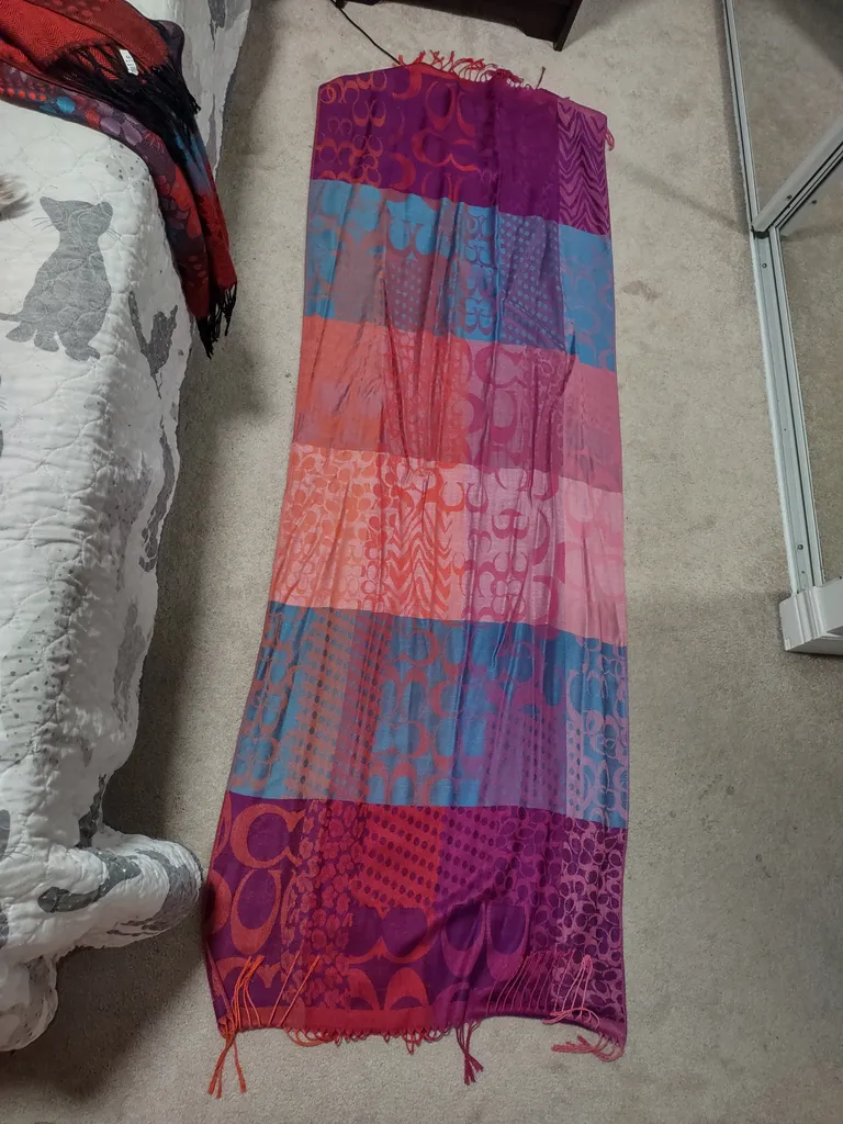 Scarf/pashmina photo 1