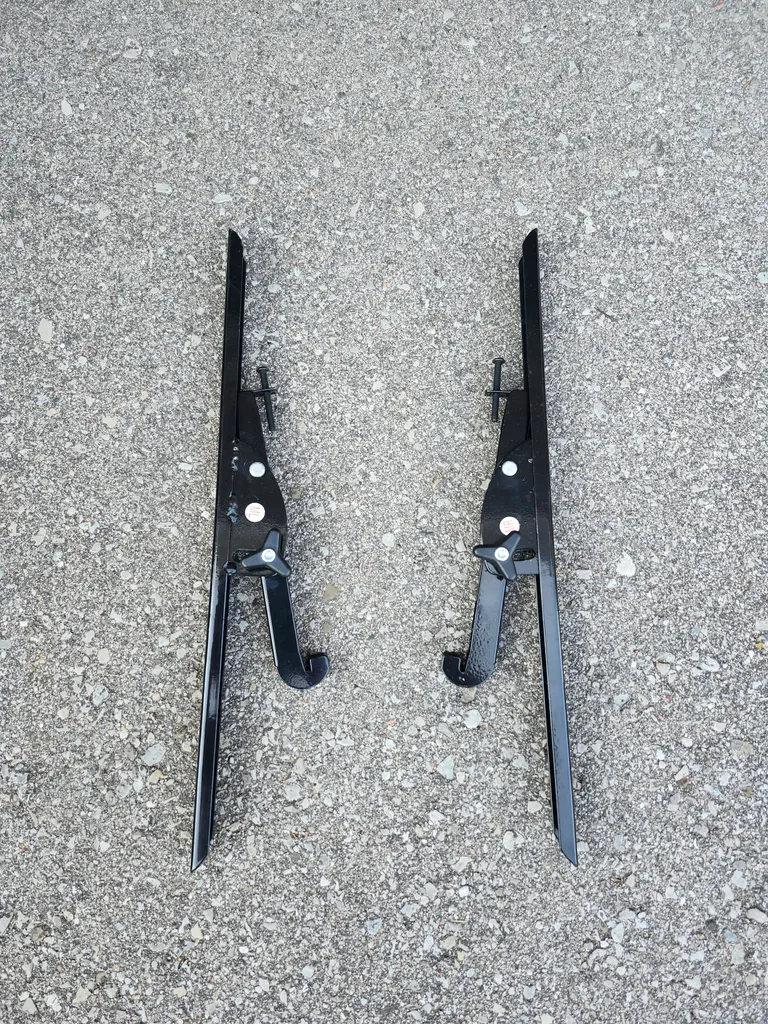 2x TV brackets photo 1