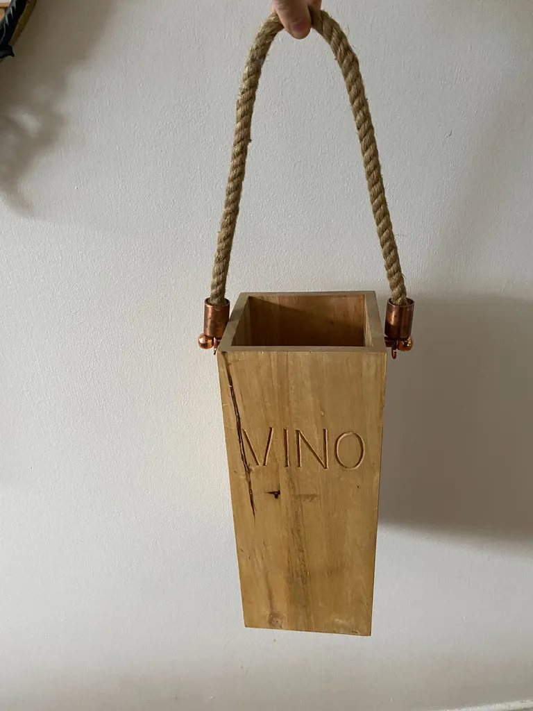 Wine box decor photo 1