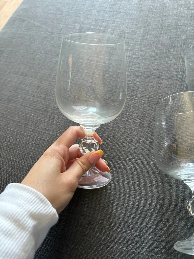Verre a vin / wine glass  photo 1