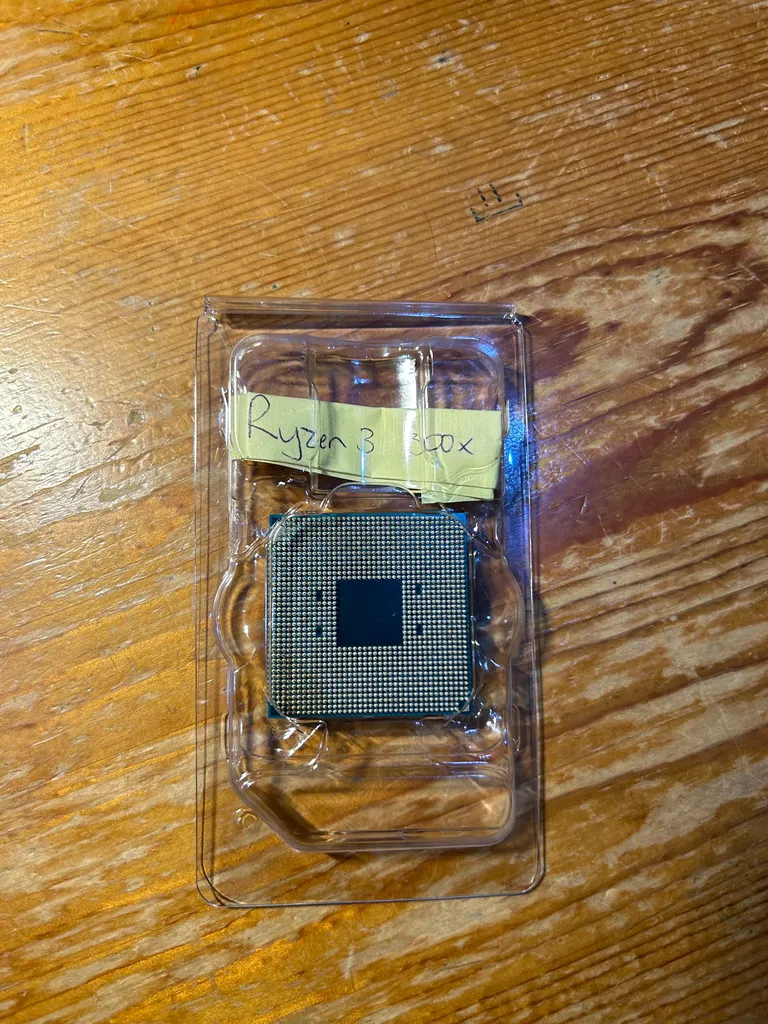 AMD Ryzen 3 1300x  photo 1