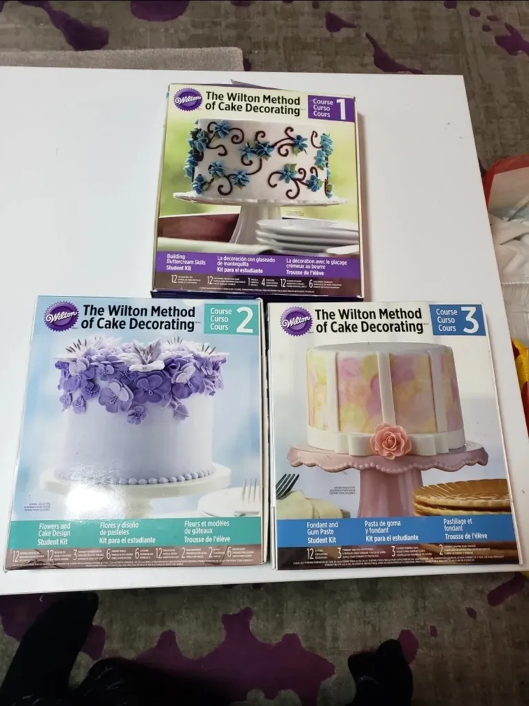 Wilson cake decorating course kits photo 1