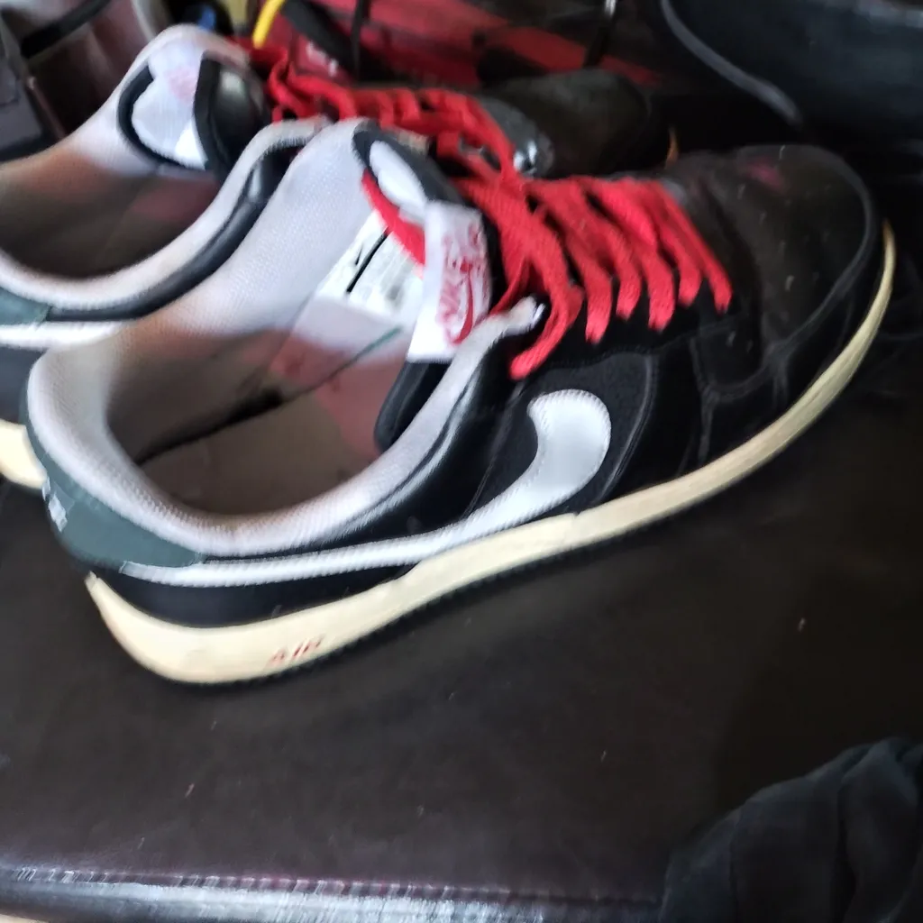 Nike Air size 10 photo 1