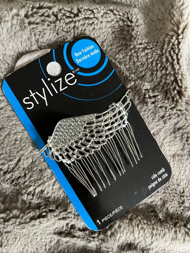 NEW hair clip photo 1