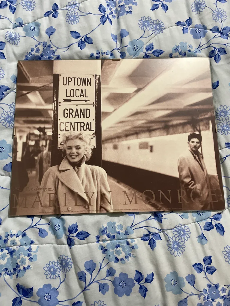 Marilyn Monroe print  photo 1