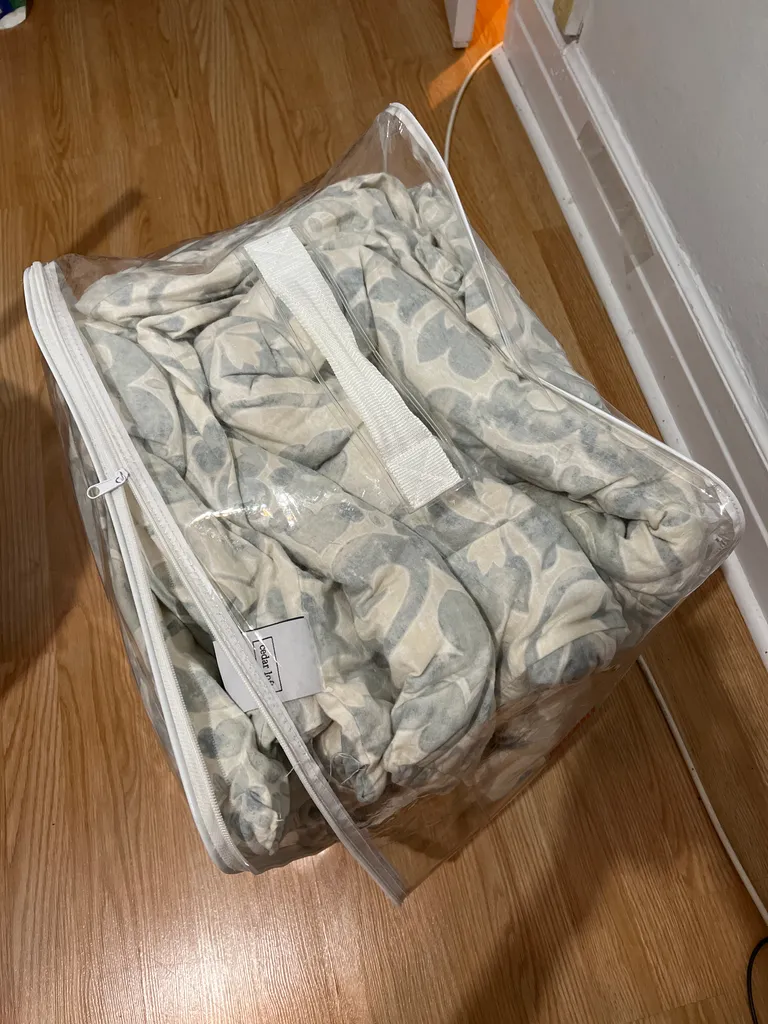 Queen Duvet/Blanket photo 1