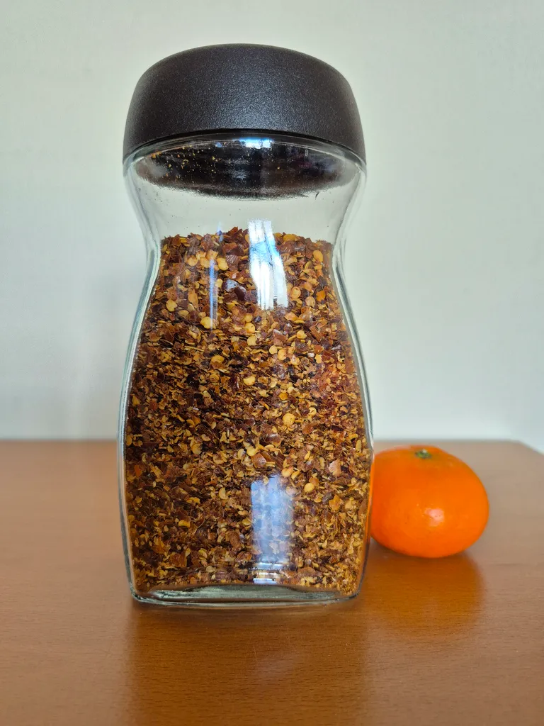 Organic Crushed Red Chili Peppers  photo 1