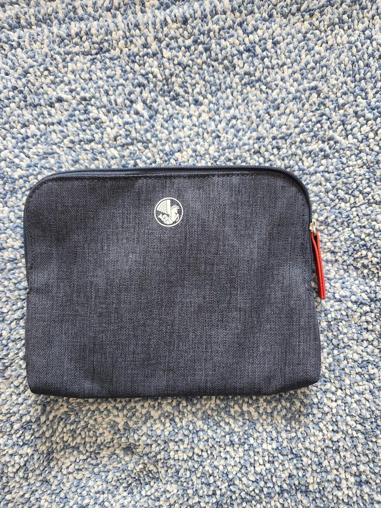 Toiletry bag photo 1