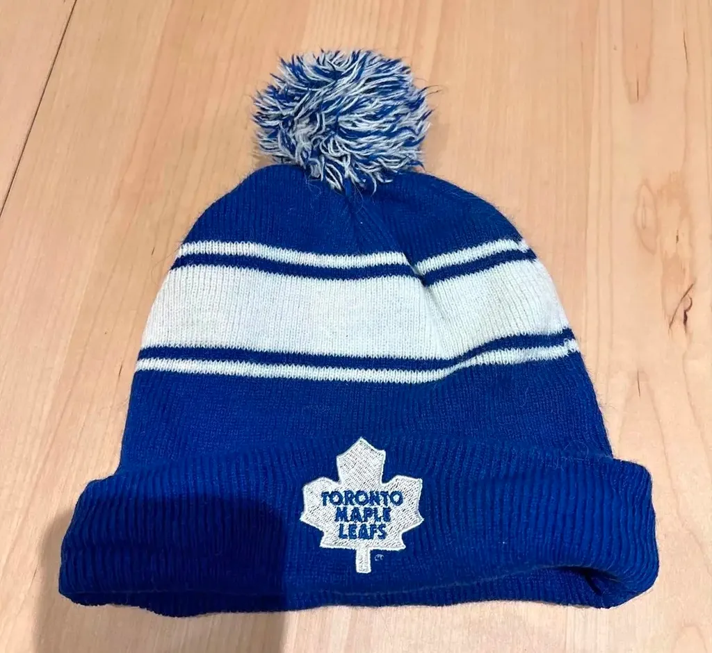 Toronto Maple Leafs Hockey Tuque photo 1