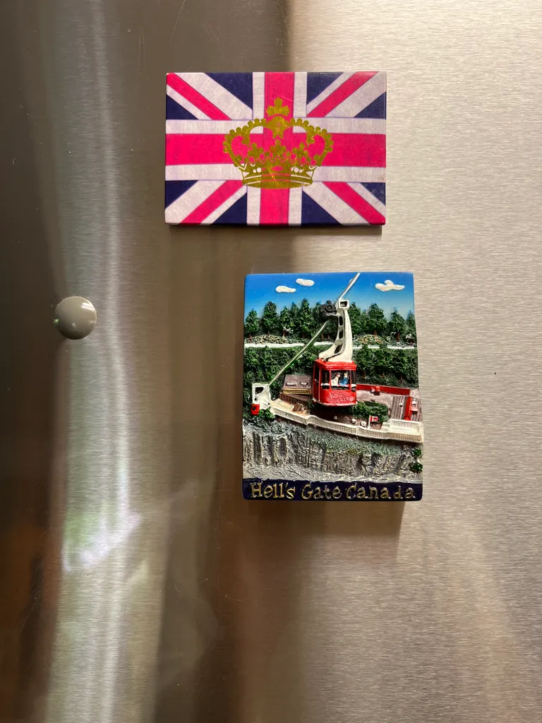 🌱 FREE fridge magnets  photo 1