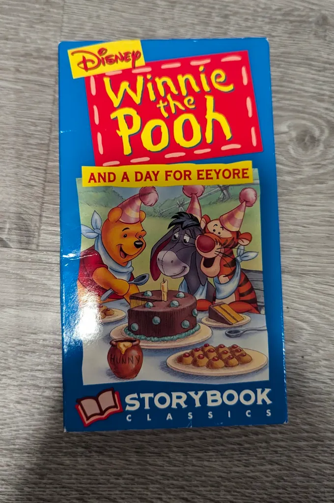 Disney Winnie the Pooh VHS Tape Movie photo 1