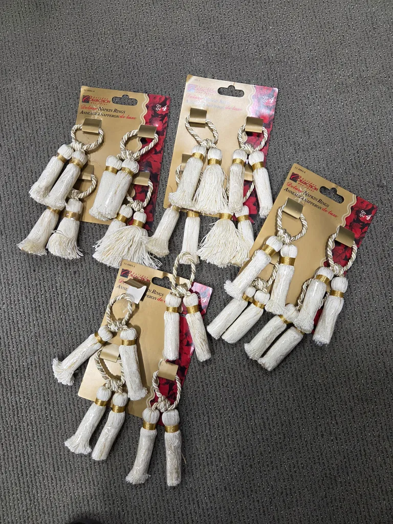 Box of tassles Napkin rings Or upcycle  photo 1