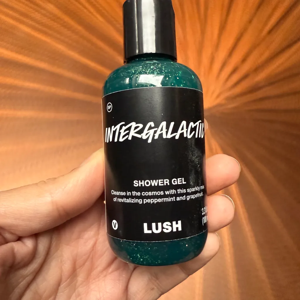 LUSH Intergalactic Shower Gel photo 1