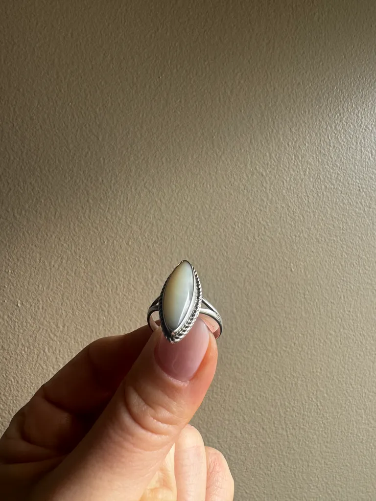 Sterling Silver Ring / Size 8 photo 1