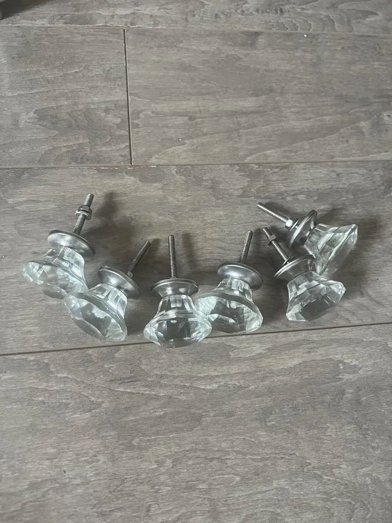 Decorative glass knobs photo 1