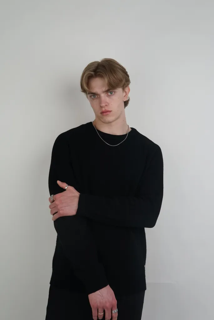 HAIR MODEL APPLICATIONS OPEN  photo 1