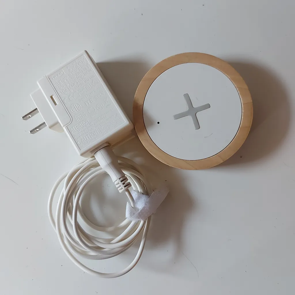Wireless charger photo 1