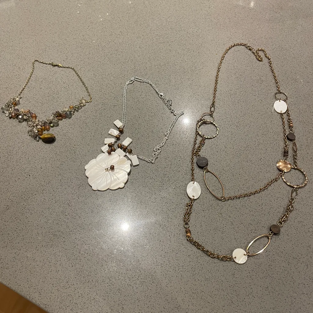 Lot of 3 boho necklaces photo 1