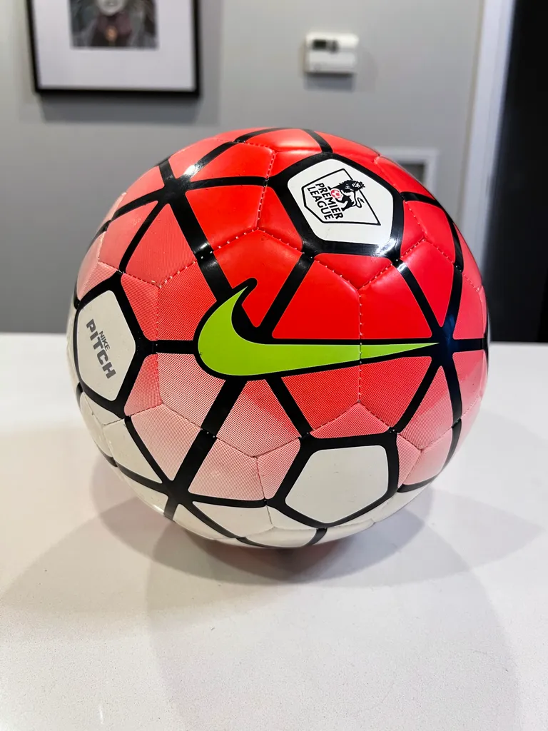 Nike Ordem 3 Premier League Soccer Ball Like New photo 1