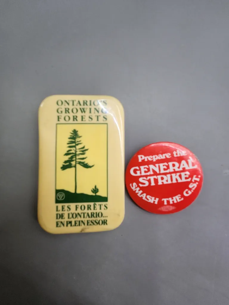 Vintage/Antique buttons photo 1