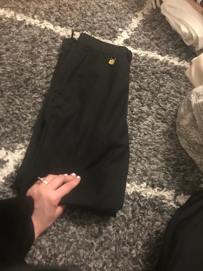 pants (scroll) photo 1