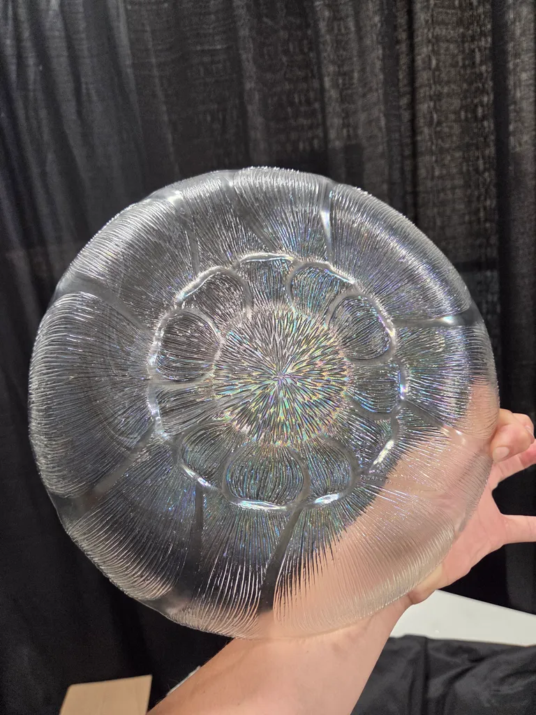 Iridescent floral platter  photo 1