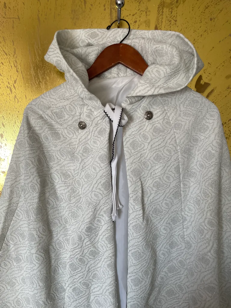 XL Vintage Cape ❄️ photo 1