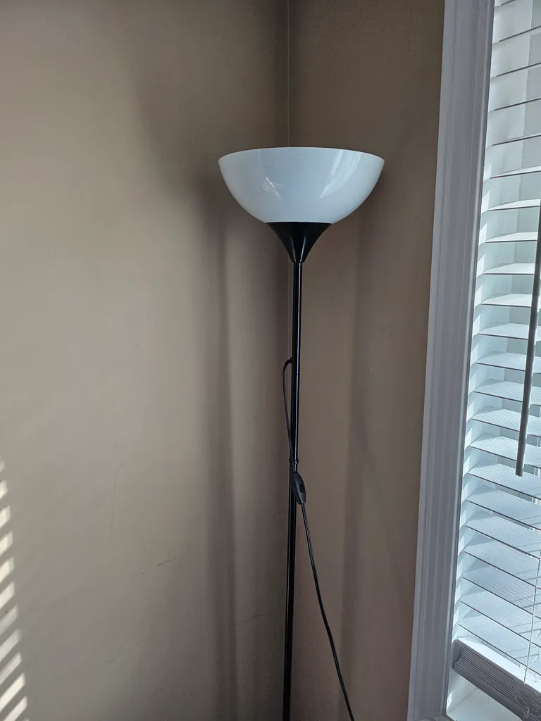 Standing Lamp photo 1