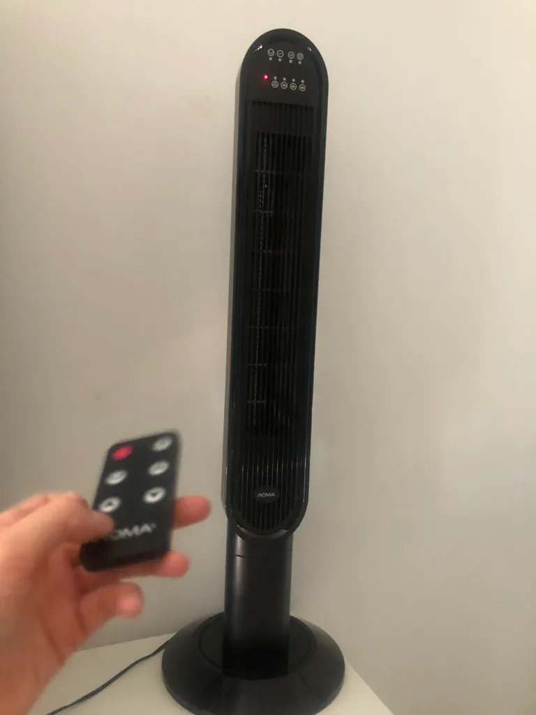 3 Speed Noma Oscillating Tower Fan + Remote photo 1