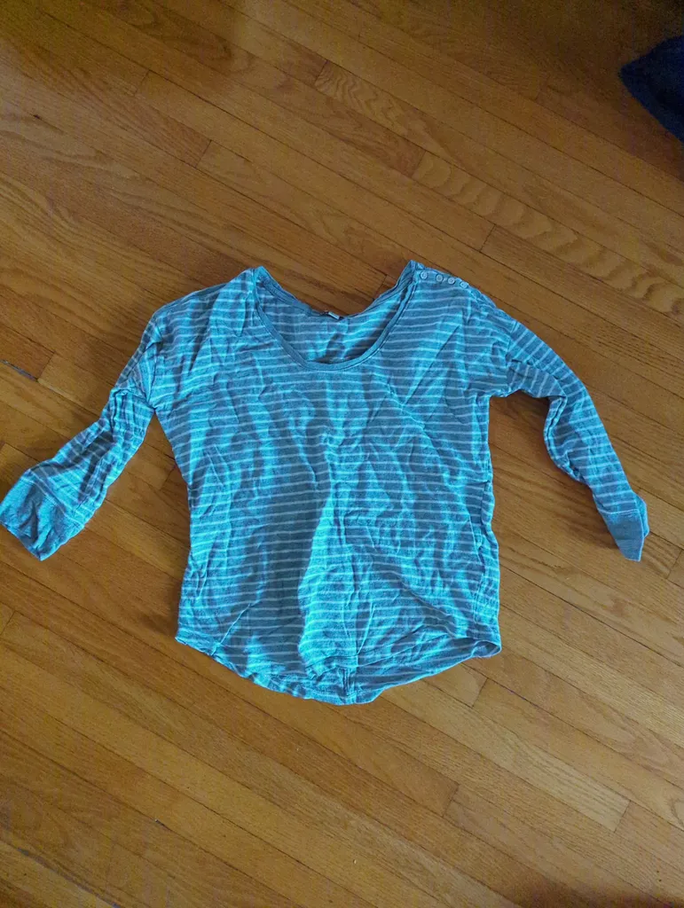 Striped long sleeve top photo 1