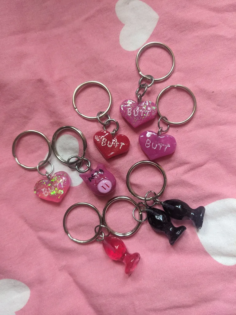 Resin keychains photo 1