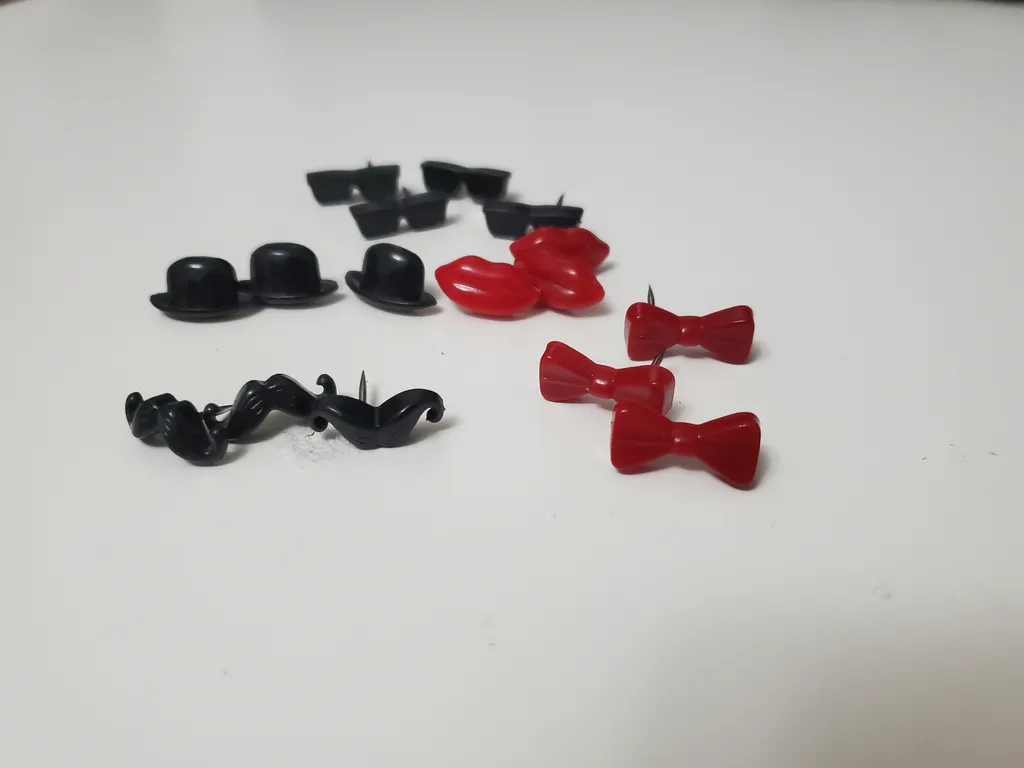Push pins  photo 1