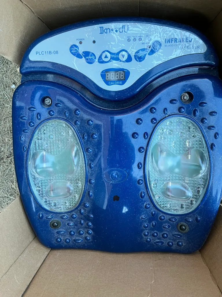 IKNEADU INFRARED BLOOD CIRCULATION MASSAGER  photo 1