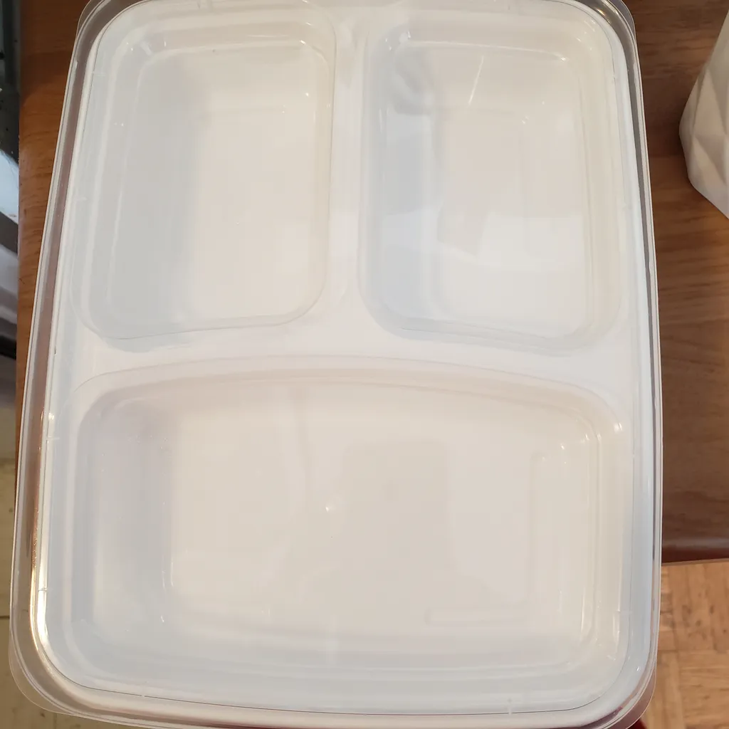 Plastic takeout containers  photo 1