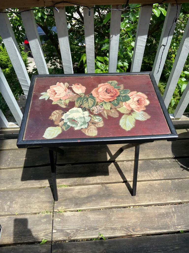 Foldable Flower Table photo 1
