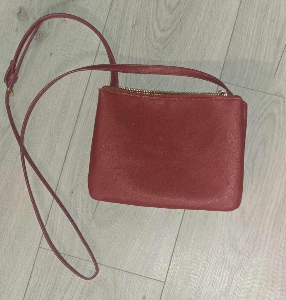 Red Crossbody Purse photo 1