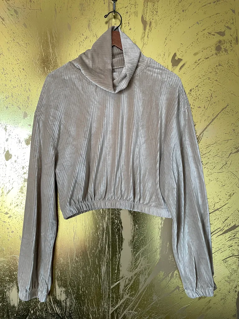 L-XL Gold Vintage Velvet Crop Sweater 🌟  photo 1