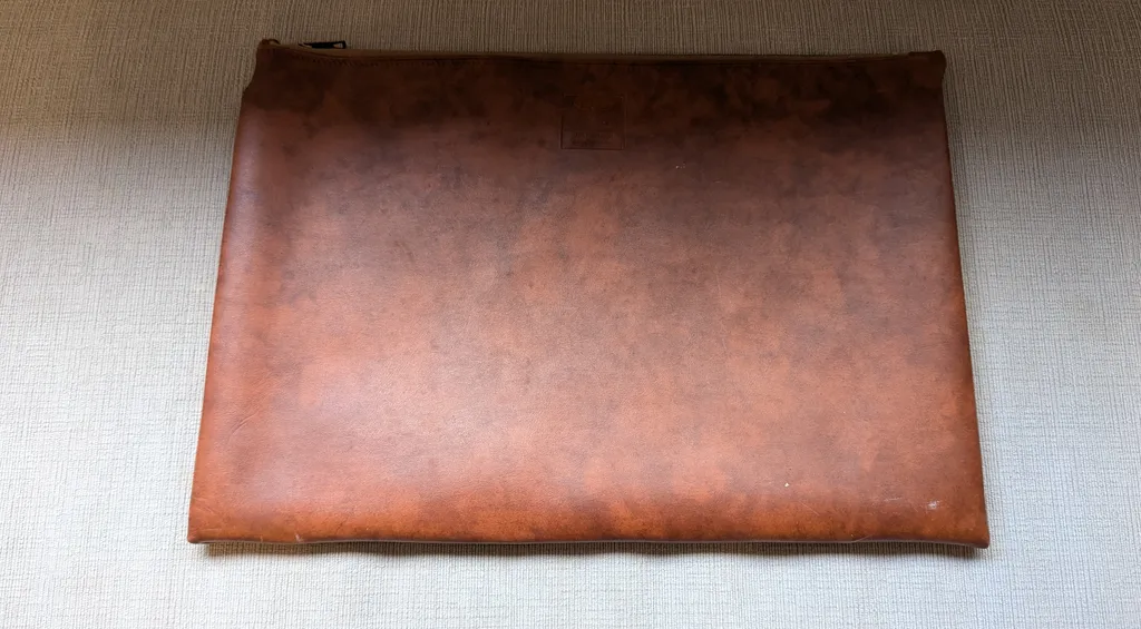 Leather Zippered Folder photo 1