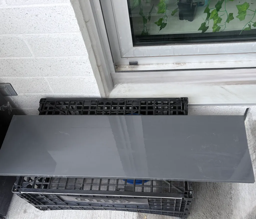 Grey Wall shelf photo 1