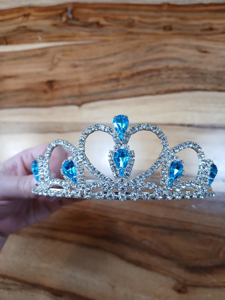 Tiara  photo 1