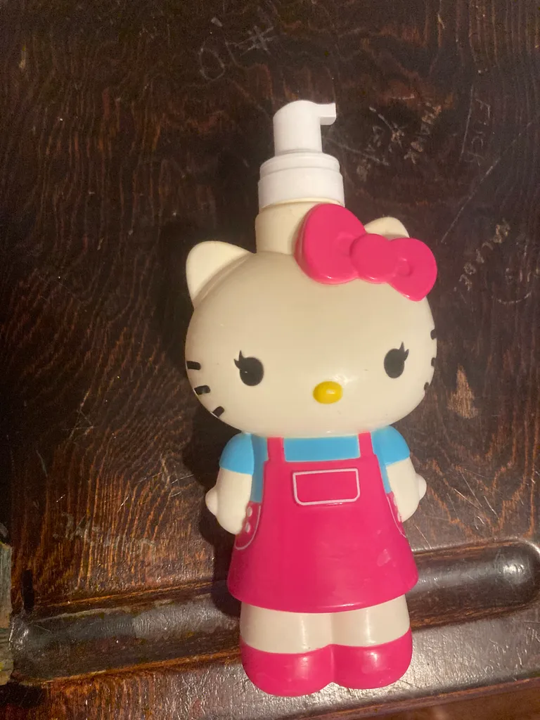 vintage hello kitty foaming soap pump photo 1