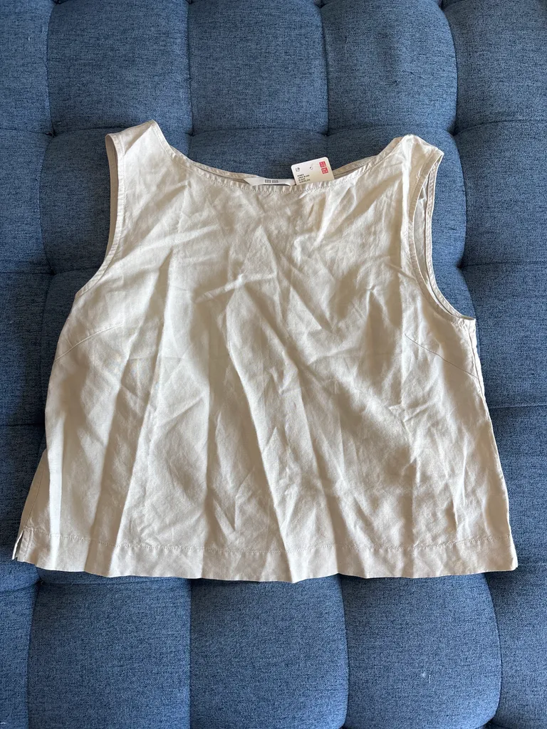 New Uniqlo sleeveless top (women) photo 1