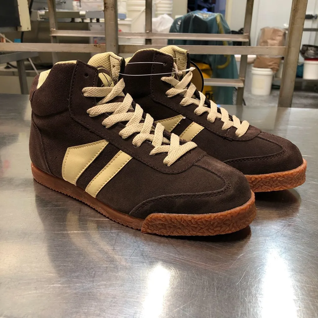 BNIB dunnit hightops in womens sizes, 5-10US photo 1