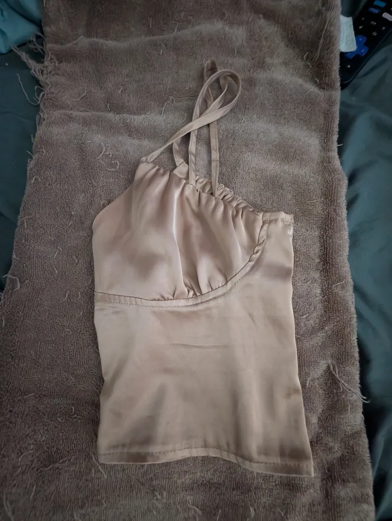 Small silky crop top  photo 1